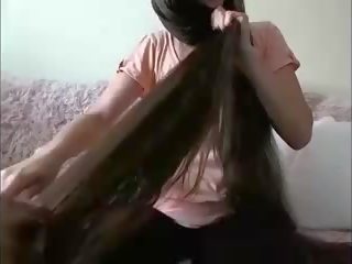 סקסי ארוך שיער שחרחורת hairplay שערה brush רטוב שערה