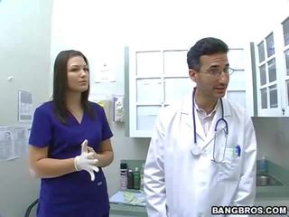 مفلس طبي رجل ينجز لها خاص الاحتياجات