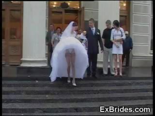 Amateur bruid damsel gf voyeur onder het rokje exgf vrouw lolly knal huwelijk pop publiek echt bips panty nylon naakt