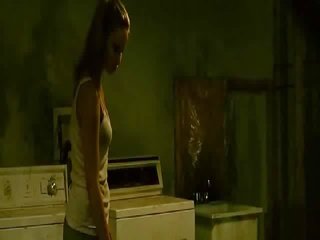 Jennifer lawrence - house at the end of the jalan clip