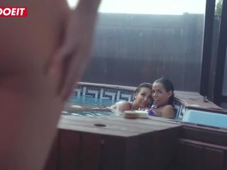 Letsdoeit - chaud à trot lesbienne adolescence baise en la jacuzzi