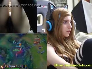 Gamergirl tocam league de lendas