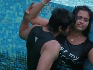 Süd indisch desi bhabhi stupendous romantik bei schwimmen schwimmbad - hindi heiß kurz movie-2016