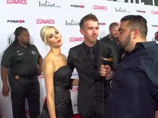 Pornhubtv σοφία knight & danny d κόκκινος carpet 2015 avn συνέντευξη