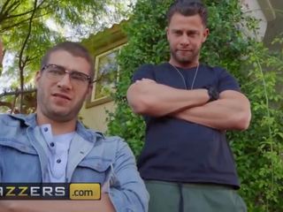 Brazzers - Milf Nextdoor Alexis Fawx Double Fists Dicks