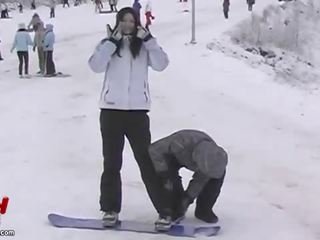 아시아의 두 미친 snowboarding 과 성적 adventures 영화