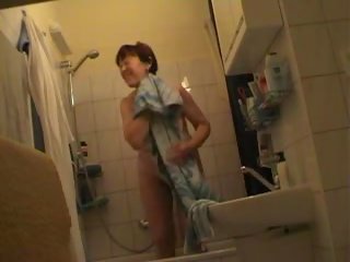 Czech grown Milf Jindriska Fully Nude In Bathroom