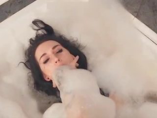Desirable young woman throat islemek vomit puke gaýtarmak and vomiting