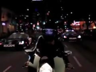 Mischa pâraie bending peste motorcycle pentru membru