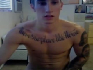 E lezetshme tattooed hunk- part2 në gayboyscam.com