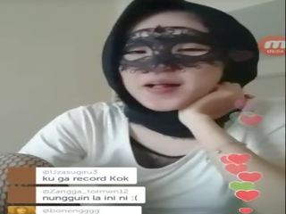 Mlive indonesië jilbab hitam