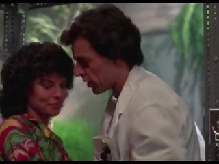 Adrienne barbeau swamp ting vill tribute av sensuell g mods