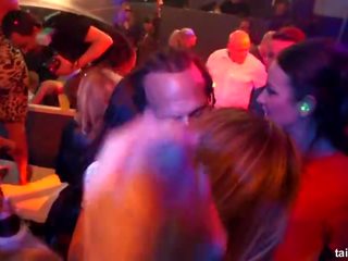 Deity porno sterren neuken in club