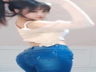 Sedusive chinez streamer dansand (angela manjusaka)