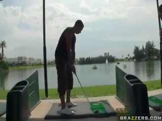 Golf con thỏ quái