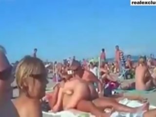 Publike lakuriq plazh qejfli x nominal film në verë 2015